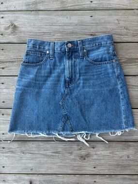 Madewell A-Line Denim Mini Skirt Size 26 Light Wash Raw Hem Rigid